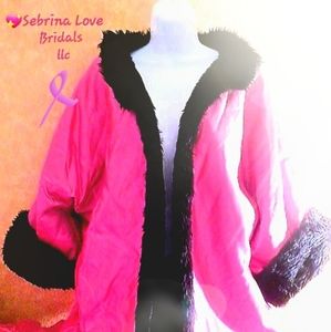 FUCHSIA TAFFETA BLACK FAUX FUR REVERSIBLE MAXICOAT